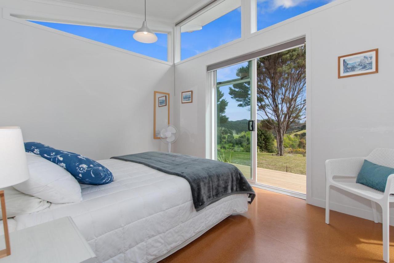 Paroa Bay Chalets - Te Whare Kereru Расселл Экстерьер фото