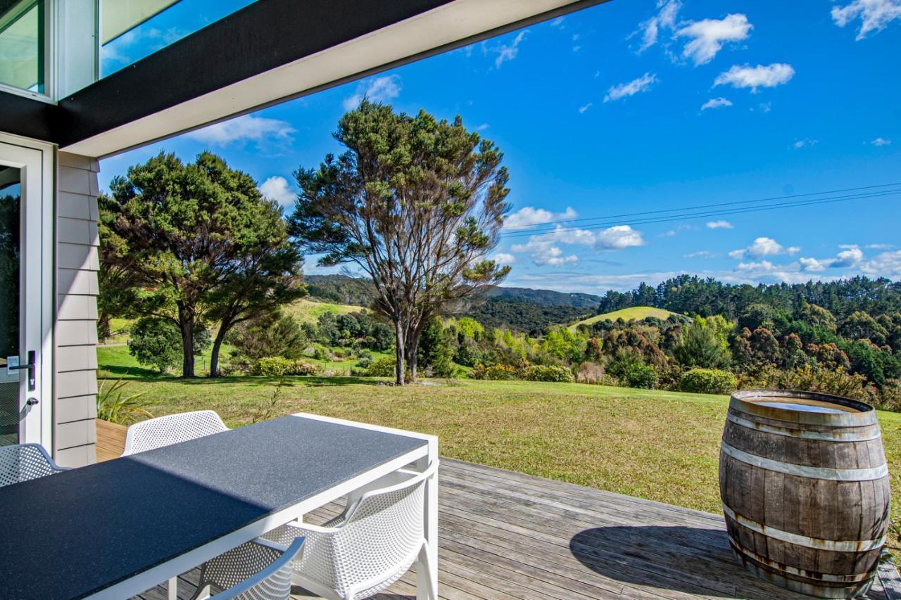 Paroa Bay Chalets - Te Whare Kereru Расселл Экстерьер фото